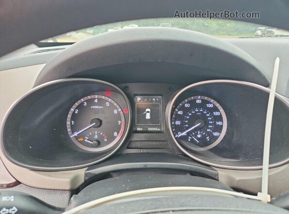 5NMZUDLB7JH082746 2018 HYUNDAI SANTA White Instrument cluster view