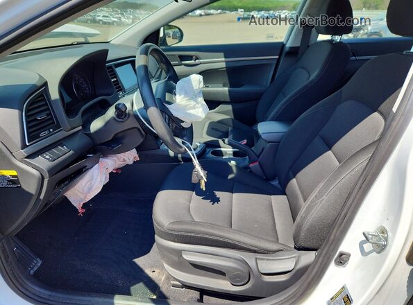 5NPD74LF0JH400441 2018 HYUNDAI ELANTRA White Front interior view