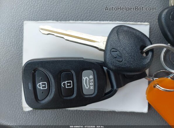 5NPD74LF0LH608919 2020 HYUNDAI ELANTRA Красный Вид панели приборов