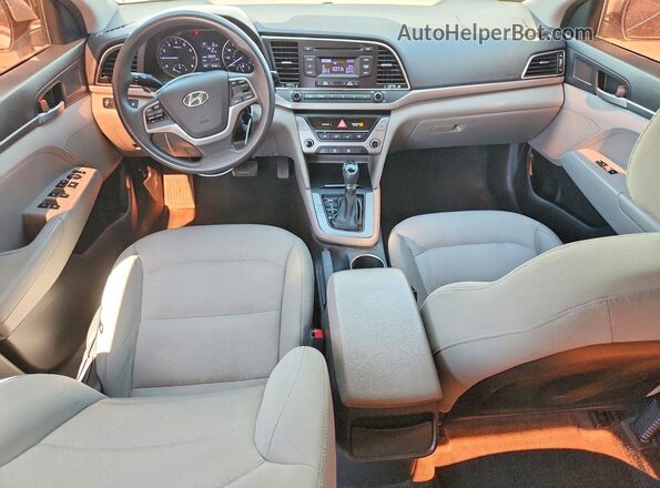 5NPD74LF1HH092772 2017 HYUNDAI ELANTRA Silver Առջևի վահանակի տեսք