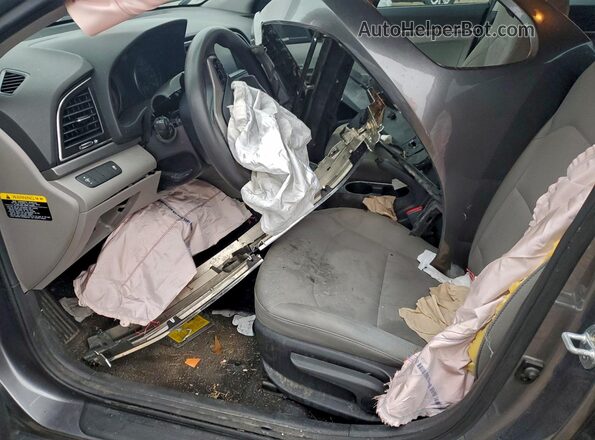 5NPD74LF1JH383312 2018 HYUNDAI ELANTRA Серый Вид салона спереди