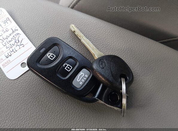 5NPD74LF1LH604135 2020 HYUNDAI ELANTRA Silver Widok deski rozdzielczej