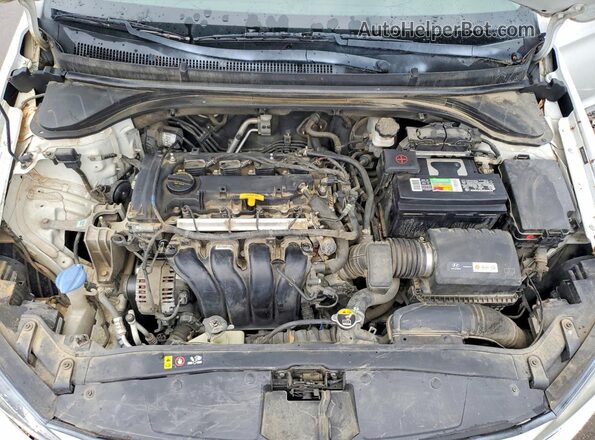 5NPD74LF2HH128226 2017 HYUNDAI ELANTRA White უკანა სალონის ხედი