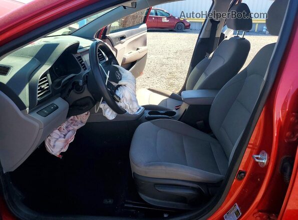 5NPD74LF2LH586731 2020 HYUNDAI ELANTRA Красный Вид салона спереди