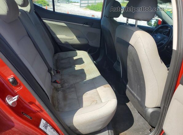 5NPD74LF3HH184501 2017 HYUNDAI ELANTRA Red Հետևի նստատեղերի տեսք