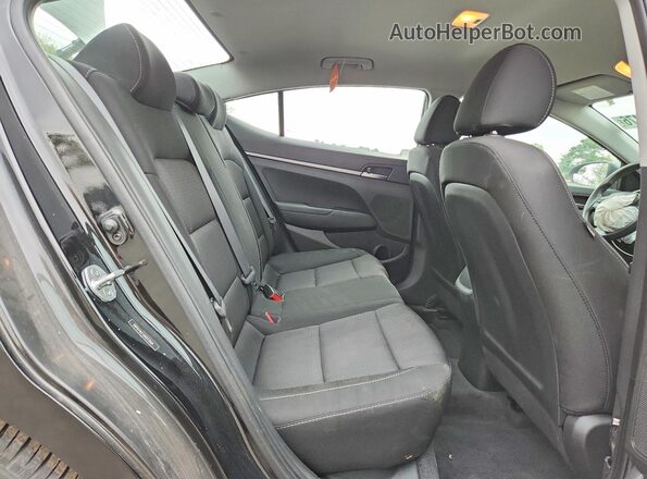 5NPD74LF3JH273104 2018 HYUNDAI ELANTRA Black Հետևի նստատեղերի տեսք