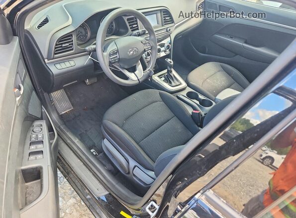 5NPD74LF3KH433435 2019 HYUNDAI ELANTRA Черный Вид панели приборов