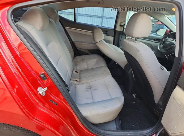 5NPD74LF4JH314436 2018 HYUNDAI ELANTRA Red Rear seats view