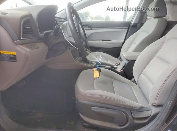 5NPD74LF7HH166972 2017 HYUNDAI ELANTRA Black Front interior view