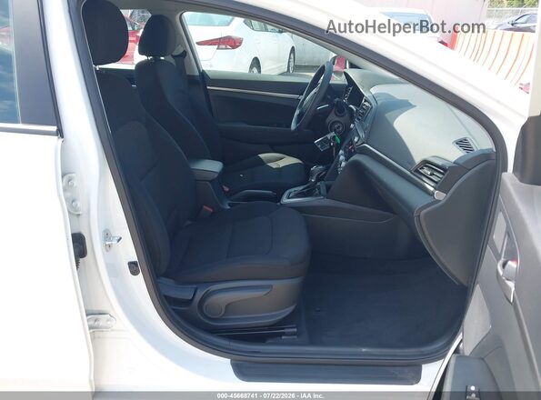 5NPD74LF9LH613259 2020 HYUNDAI ELANTRA Белый Вид салона спереди