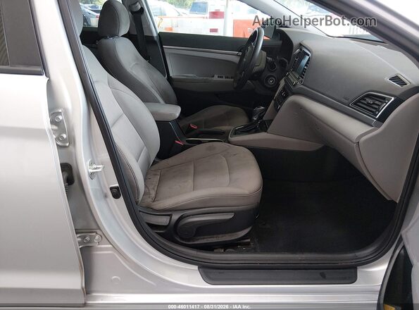 5NPD74LFXJH376102 2018 HYUNDAI ELANTRA Silver Vista interior delantera