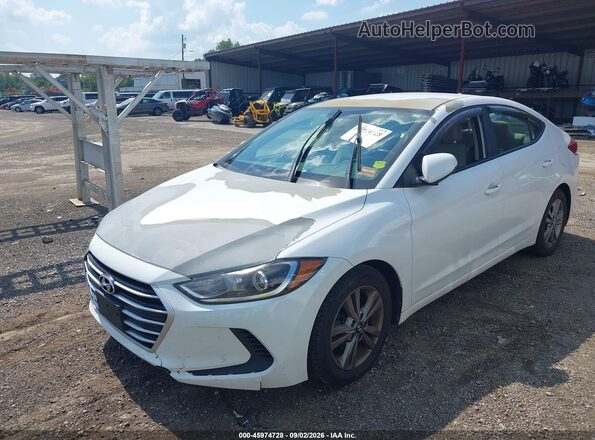5NPD84LF0HH036688 2017 HYUNDAI ELANTRA White Vista del cuadro de instrumentos