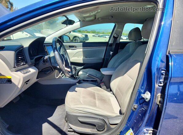 5NPD84LF0HH049540 2017 HYUNDAI ELANTRA Blue Dashboard view