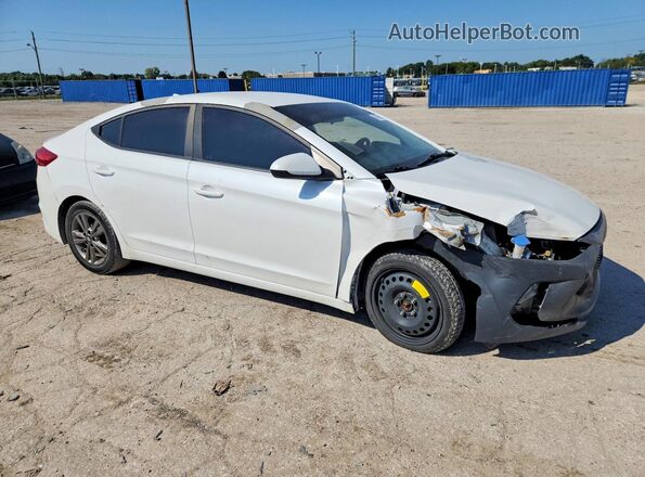 5NPD84LF0HH104682 2017 HYUNDAI ELANTRA White Передня права чверть