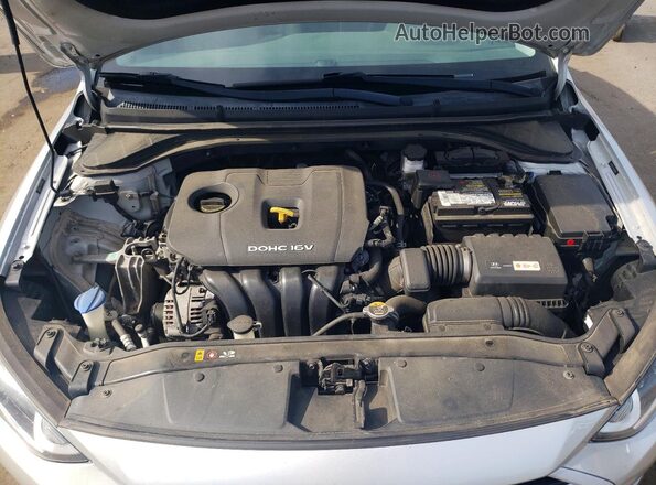 5NPD84LF0JH258881 2018 HYUNDAI ELANTRA Серебряный Вид задней части салона