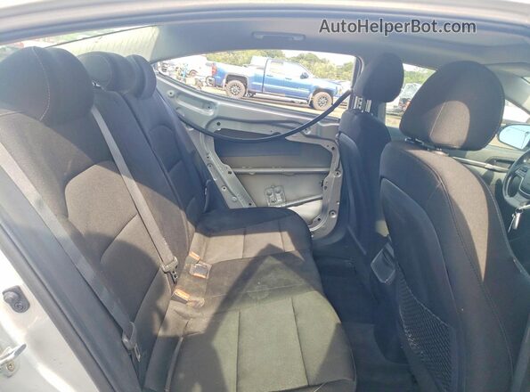 5NPD84LF0JH258881 2018 HYUNDAI ELANTRA Серебряный Вид задних сидений