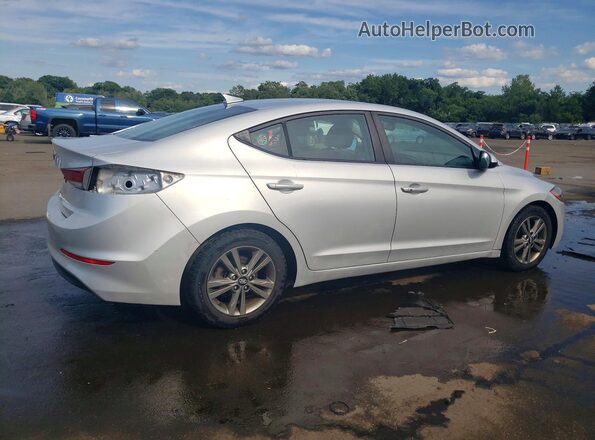 5NPD84LF0JH258881 2018 HYUNDAI ELANTRA Серебряный Задняя правая четверть