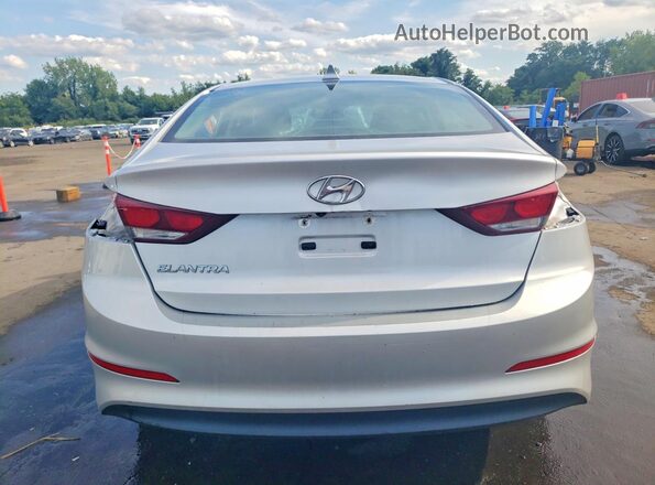 5NPD84LF0JH258881 2018 HYUNDAI ELANTRA Серебряный Вид сзади