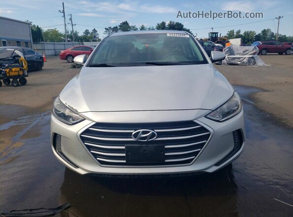 5NPD84LF0JH258881 2018 HYUNDAI ELANTRA Серебряный Вид спереди