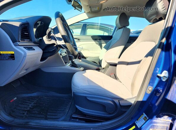 5NPD84LF1HH015476 2017 HYUNDAI ELANTRA Синий Вид панели приборов