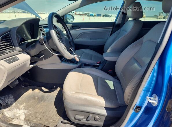 5NPD84LF1HH019320 2017 HYUNDAI ELANTRA Синий Вид салона спереди