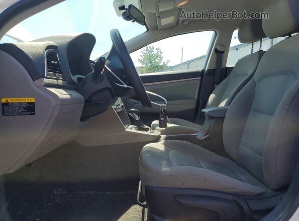 5NPD84LF1HH199690 2017 HYUNDAI ELANTRA White Vista interior delantera
