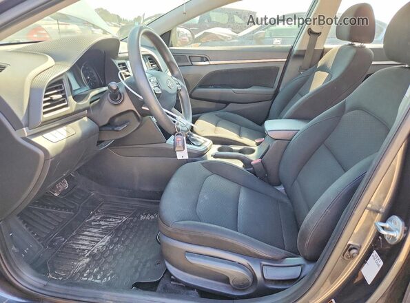 5NPD84LF1LH560358 2020 HYUNDAI ELANTRA Charcoal Вид салону спереду