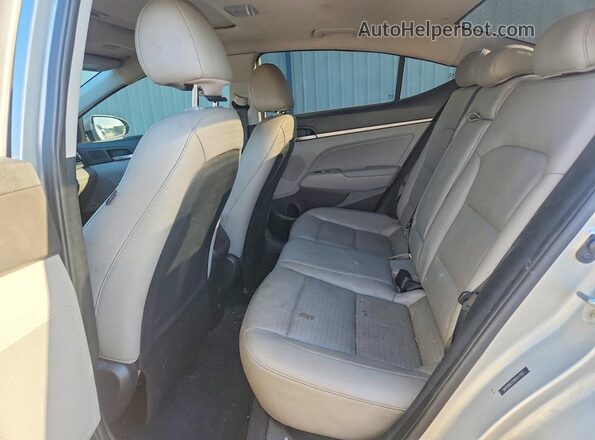 5NPD84LF2HH047997 2017 HYUNDAI ELANTRA Серебряный Вид задних сидений