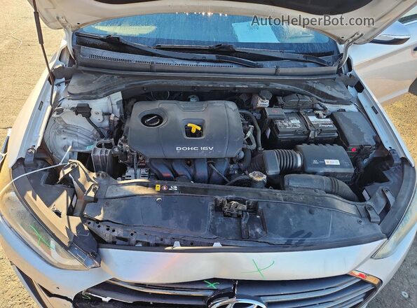 5NPD84LF2HH047997 2017 HYUNDAI ELANTRA Серебряный Вид задней части салона