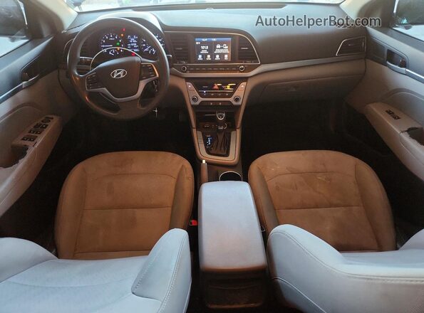 5NPD84LF2HH107776 2017 HYUNDAI ELANTRA Серый Вид панели приборов