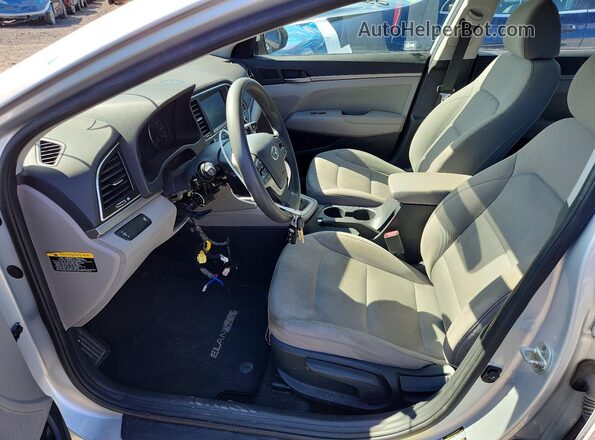 5NPD84LF2HH143998 2017 HYUNDAI ELANTRA Silver წინა სალონის ხედი
