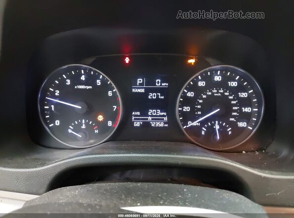 5NPD84LF2HH162616 2017 HYUNDAI ELANTRA Silver Widok tylnych siedzeń