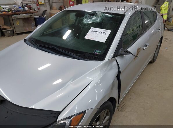 5NPD84LF2HH162616 2017 HYUNDAI ELANTRA Silver Widok z przodu