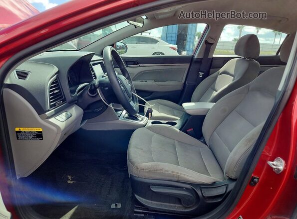 5NPD84LF2JH307224 2018 HYUNDAI ELANTRA Red Front interior view