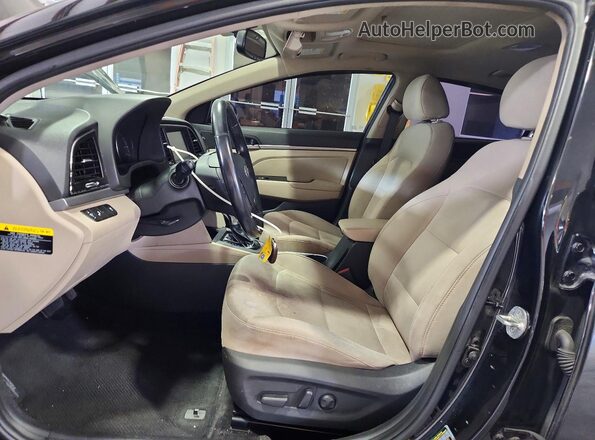 5NPD84LF3HH157747 2017 HYUNDAI ELANTRA Black Սալոնի դիմացի տեսք