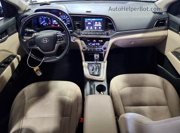 5NPD84LF3HH157747 2017 HYUNDAI ELANTRA Black Առջևի վահանակի տեսք