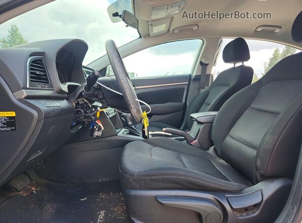 5NPD84LF3JH247583 2018 HYUNDAI ELANTRA Silver Widok wnętrza z przodu