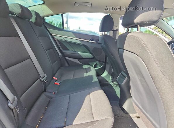5NPD84LF3JH247583 2018 HYUNDAI ELANTRA Silver Widok tylnych siedzeń