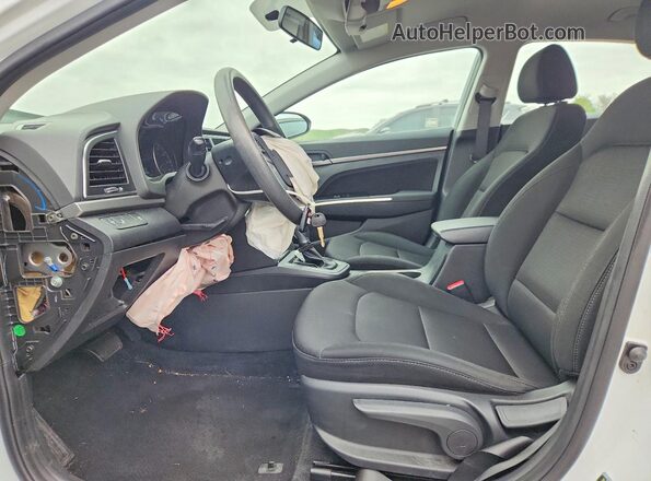 5NPD84LF3JH329345 2018 HYUNDAI ELANTRA Белый Вид салона спереди