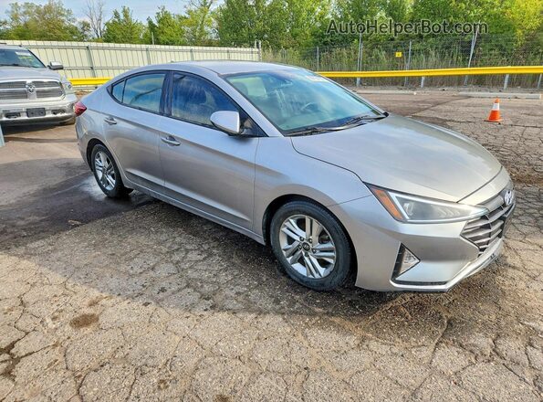 5NPD84LF3LH568753 2020 HYUNDAI ELANTRA Красный Вид спереди
