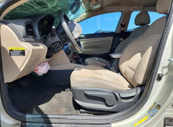 5NPD84LF4HH097770 2017 HYUNDAI ELANTRA Silver წინა სალონის ხედი