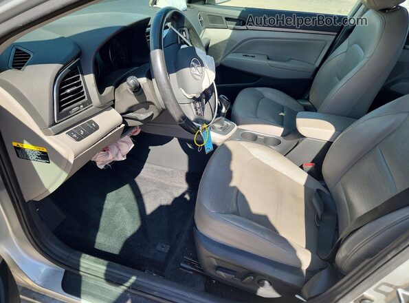 5NPD84LF4JH262397 2018 HYUNDAI ELANTRA Silver Vista interior delantera