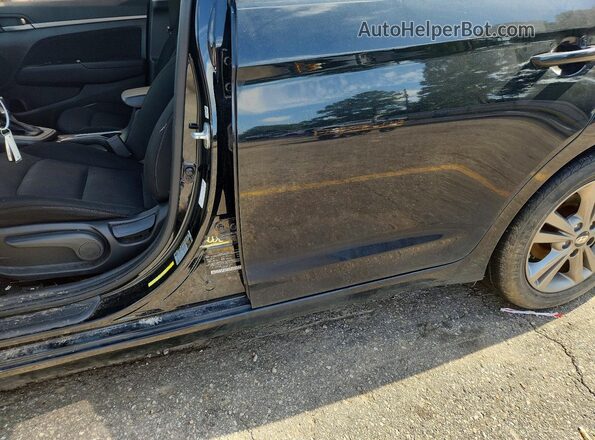 5NPD84LF4JH279409 2018 HYUNDAI ELANTRA Black Вид підкапотного простору