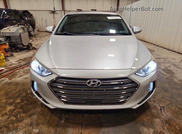 5NPD84LF5HH066947 2017 HYUNDAI ELANTRA Серебряный Вид спереди