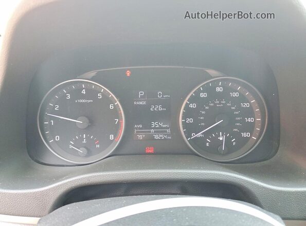 5NPD84LF5HH187672 2017 HYUNDAI ELANTRA White ხელსაწყოთა პანელის ხედი