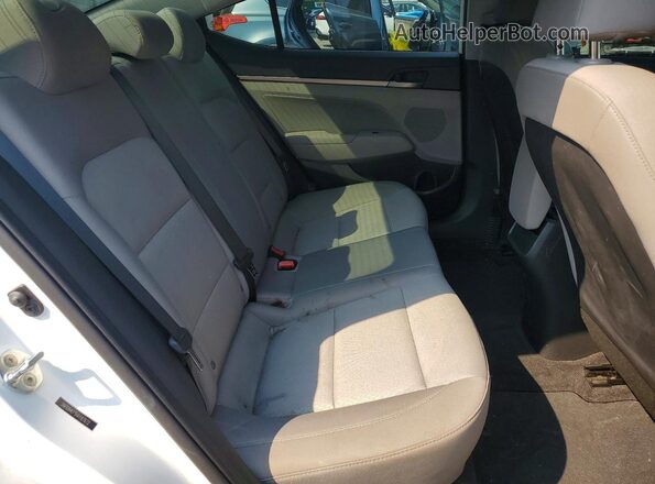 5NPD84LF5HH187672 2017 HYUNDAI ELANTRA White უკანა სავარძლების ხედი