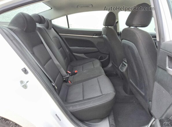 5NPD84LF5JH343862 2018 HYUNDAI ELANTRA White Հետևի նստատեղերի տեսք