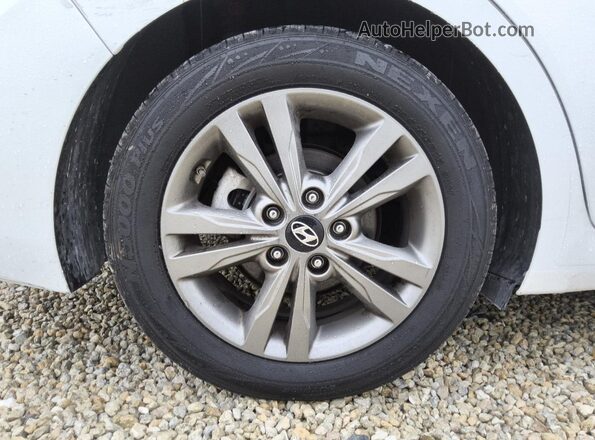 5NPD84LF5JH343862 2018 HYUNDAI ELANTRA White 
