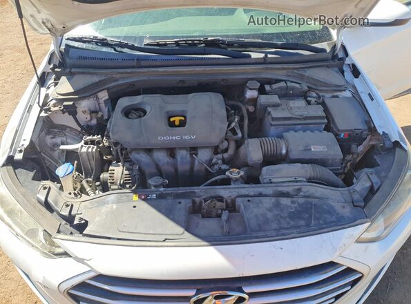5NPD84LF6JH228588 2018 HYUNDAI ELANTRA White Rear interior view