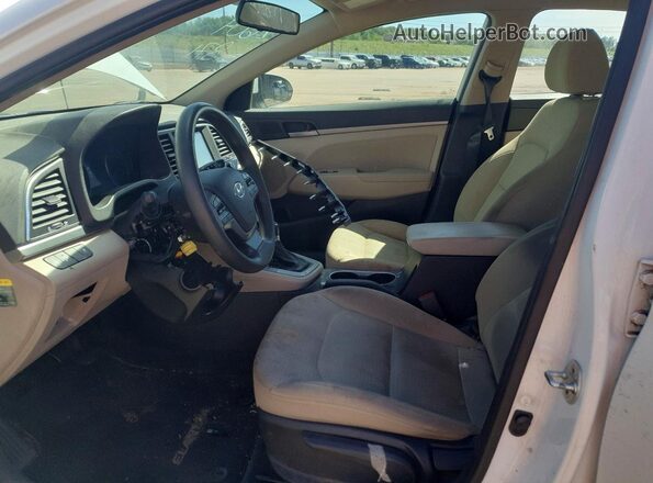 5NPD84LF6JH228588 2018 HYUNDAI ELANTRA White Front interior view